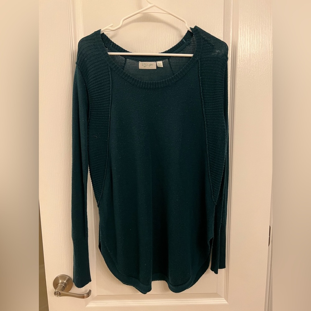Size L • dark teal lightweight sweater